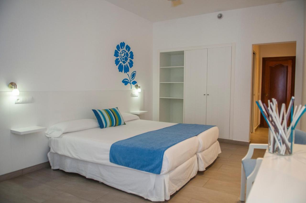 Hostal Xuroy Cala Alcaufar Dış mekan fotoğraf
