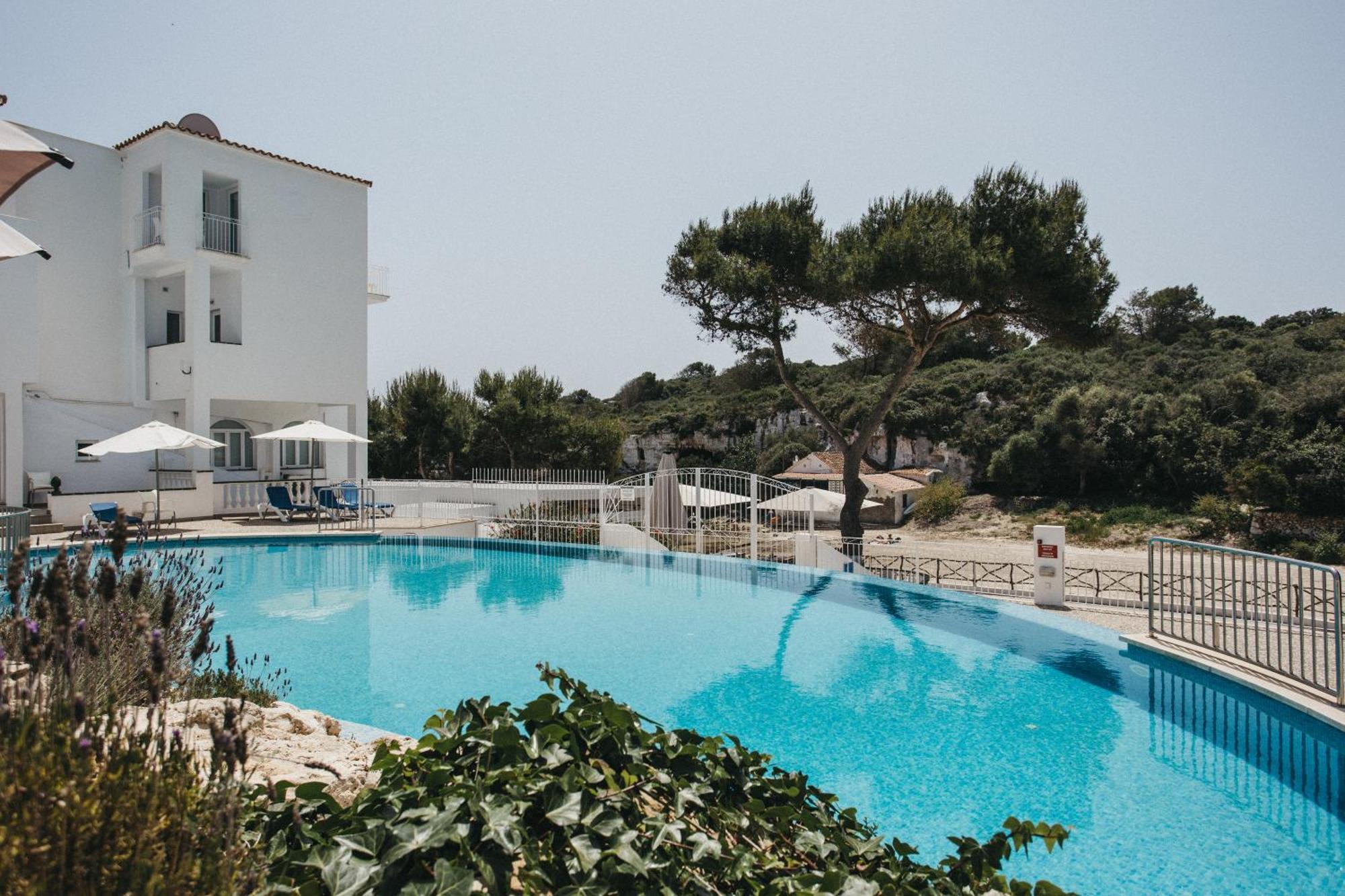 Hostal Xuroy Cala Alcaufar Dış mekan fotoğraf