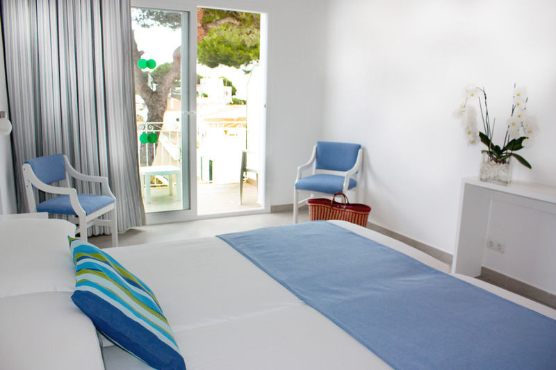 Hostal Xuroy Cala Alcaufar Dış mekan fotoğraf